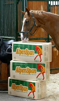 Zdjęcie Alpenspan Trociny dla koni   18x 120l (500l)
