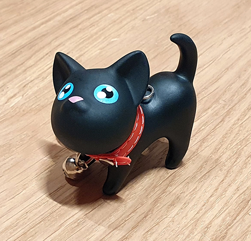 Zdjęcie Animalia Kot breloczek winylowy  czarna kotka Luna 6,5 x 5,5 cm