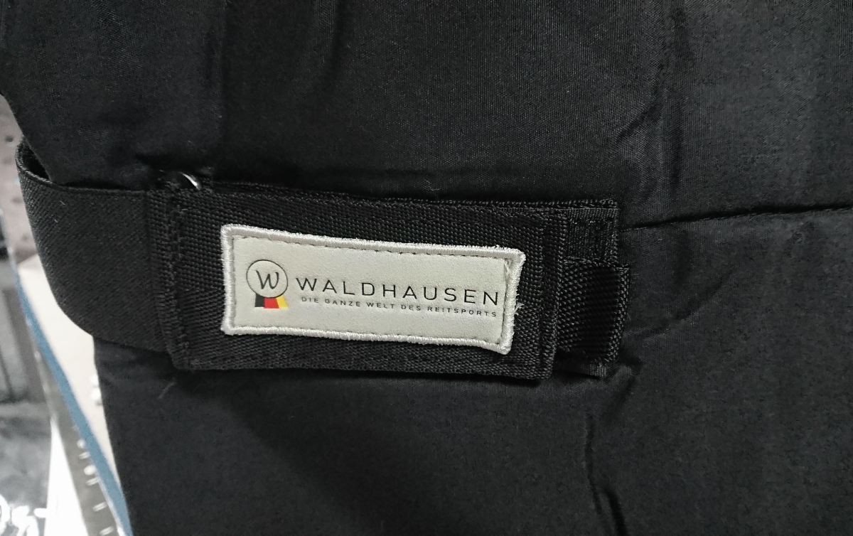 Zdjęcie Waldhausen Derka stajenna / spodnia Thermo 100g do derek padokowych Economic, Comfort oraz Premium czarna 