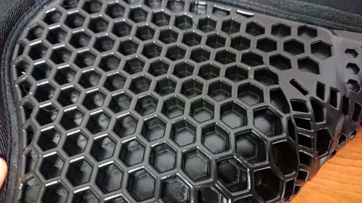 Zdjęcie BR Terapeutyczny żel pod siodło Hexagonal  czarny 