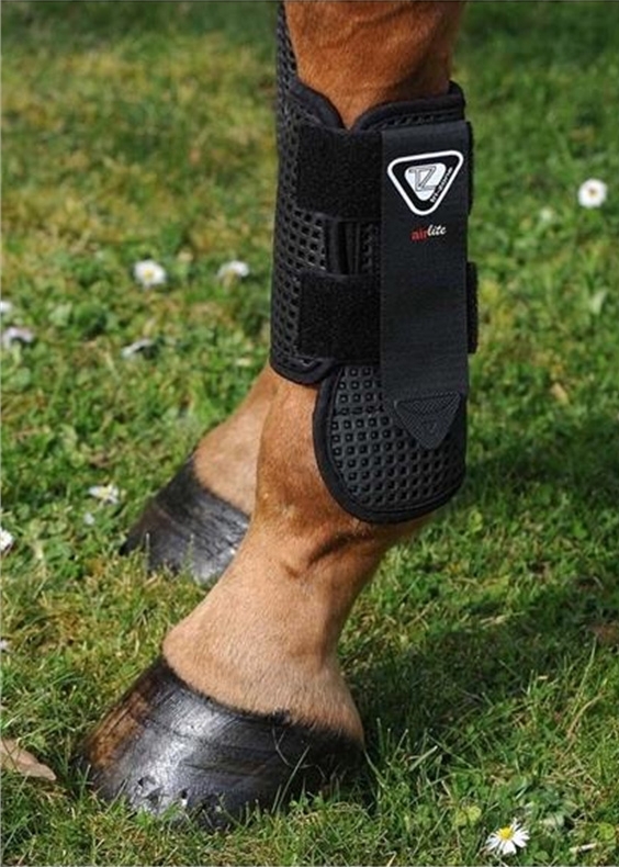 Zdjęcie Equilibrium Tri-Zone All Sports Boots ochraniacze treningowe czarne 2 szt.