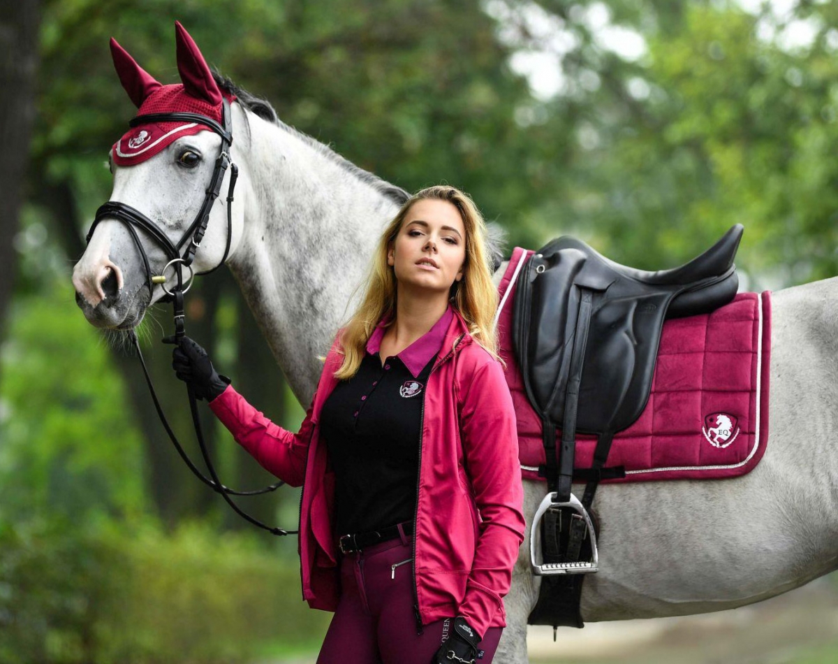 Zdjęcie Equestrian Queen Czaprak Warsaw  burgundy, wszechstronny 