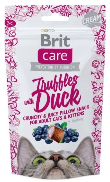 Brit Care Cat Snack Truffles z kaczką i jagodami 50g
