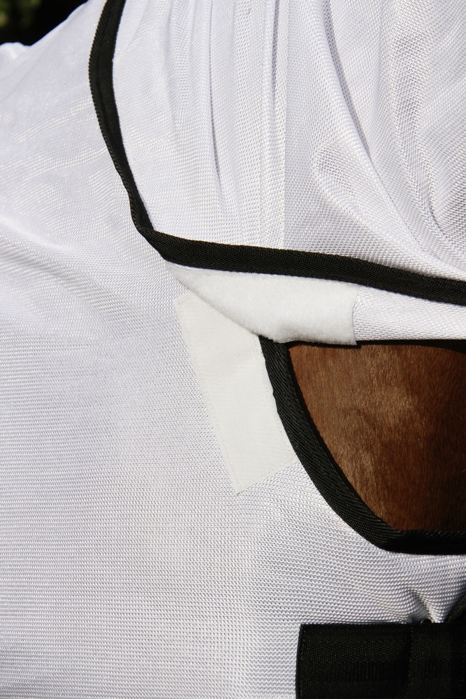 Zdjęcie Kerbl Derka siatkowa RugBe SuperFly z kapturem przeciw owadom biała 